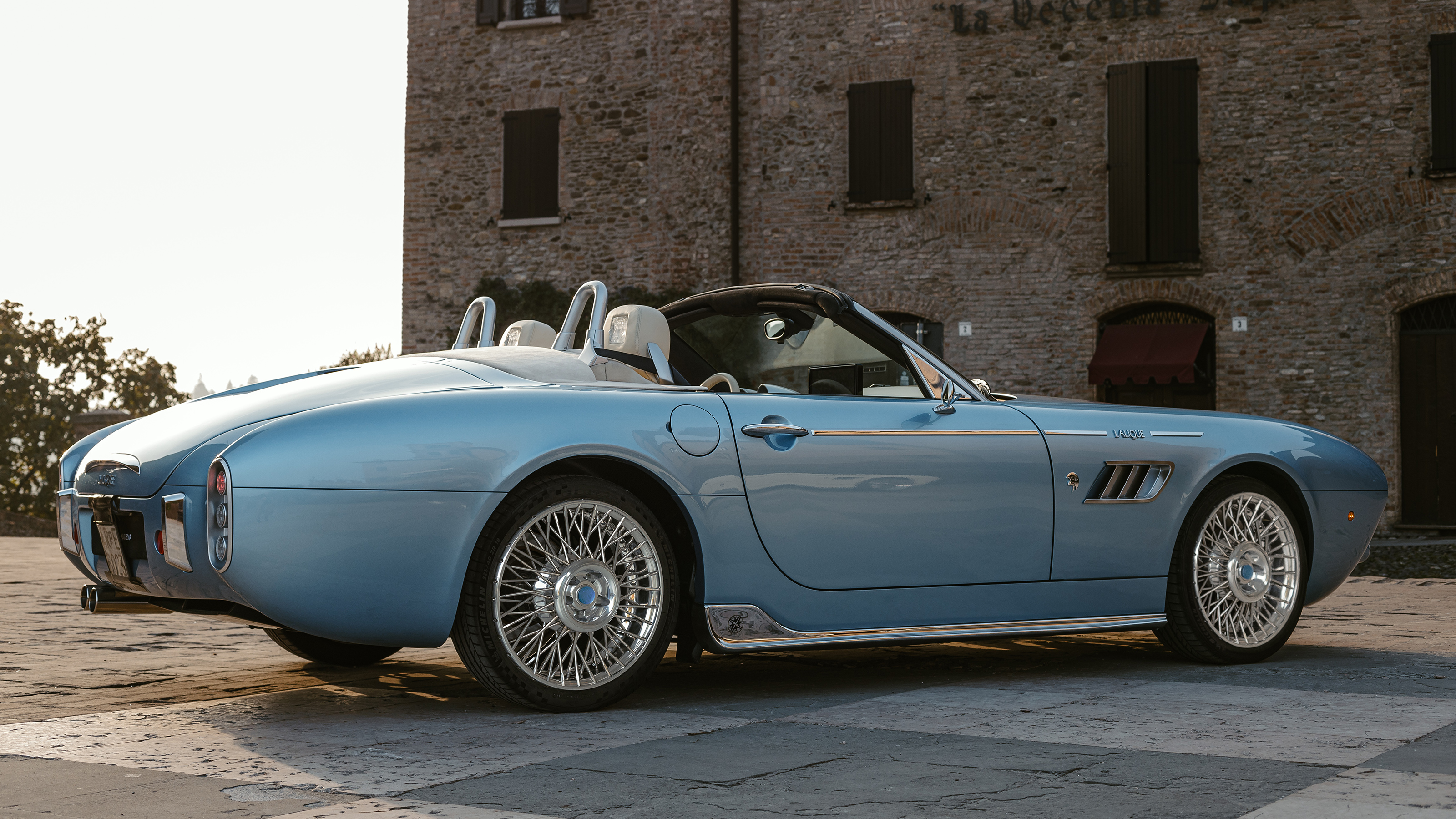 Ares Wami Lalique Spyder – side