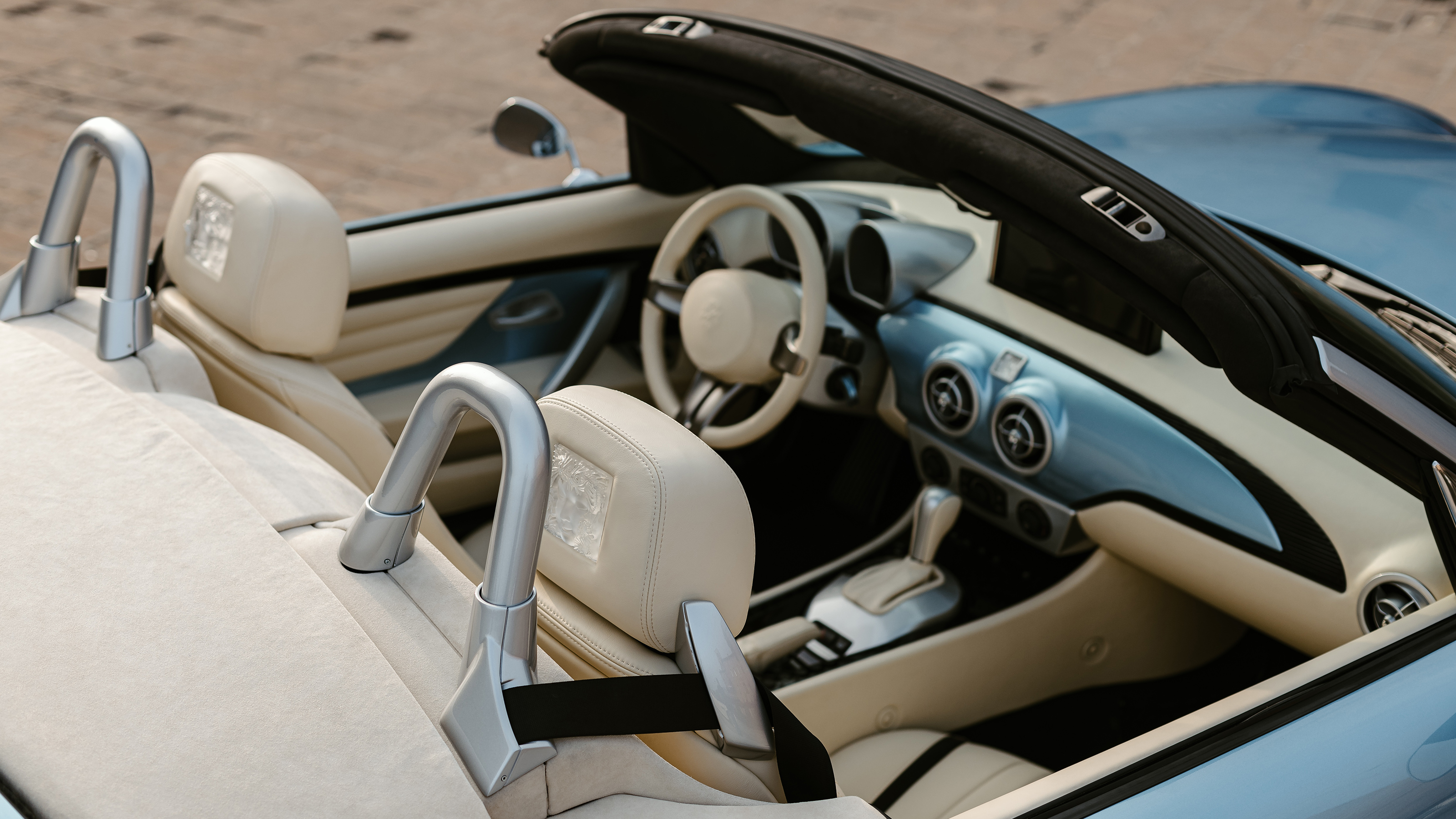 Ares Wami Lalique Spyder – interior