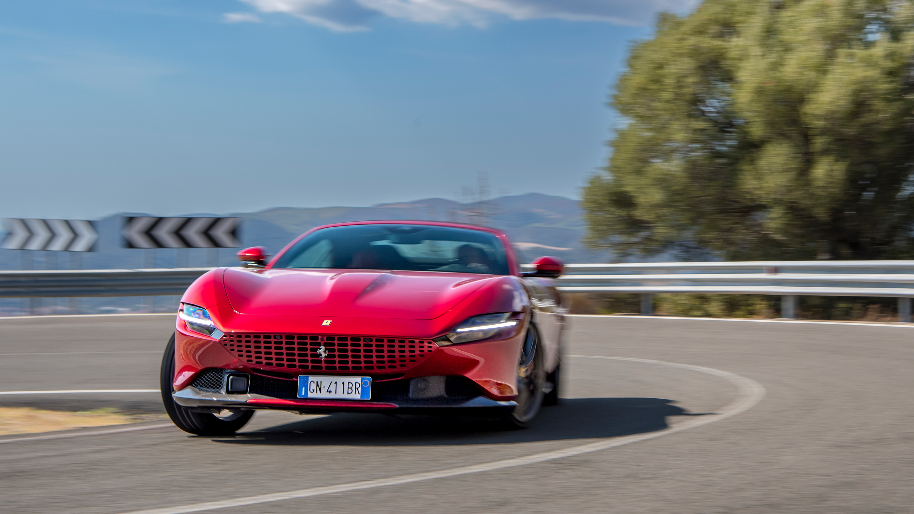 Ferrari Roma Spider – front