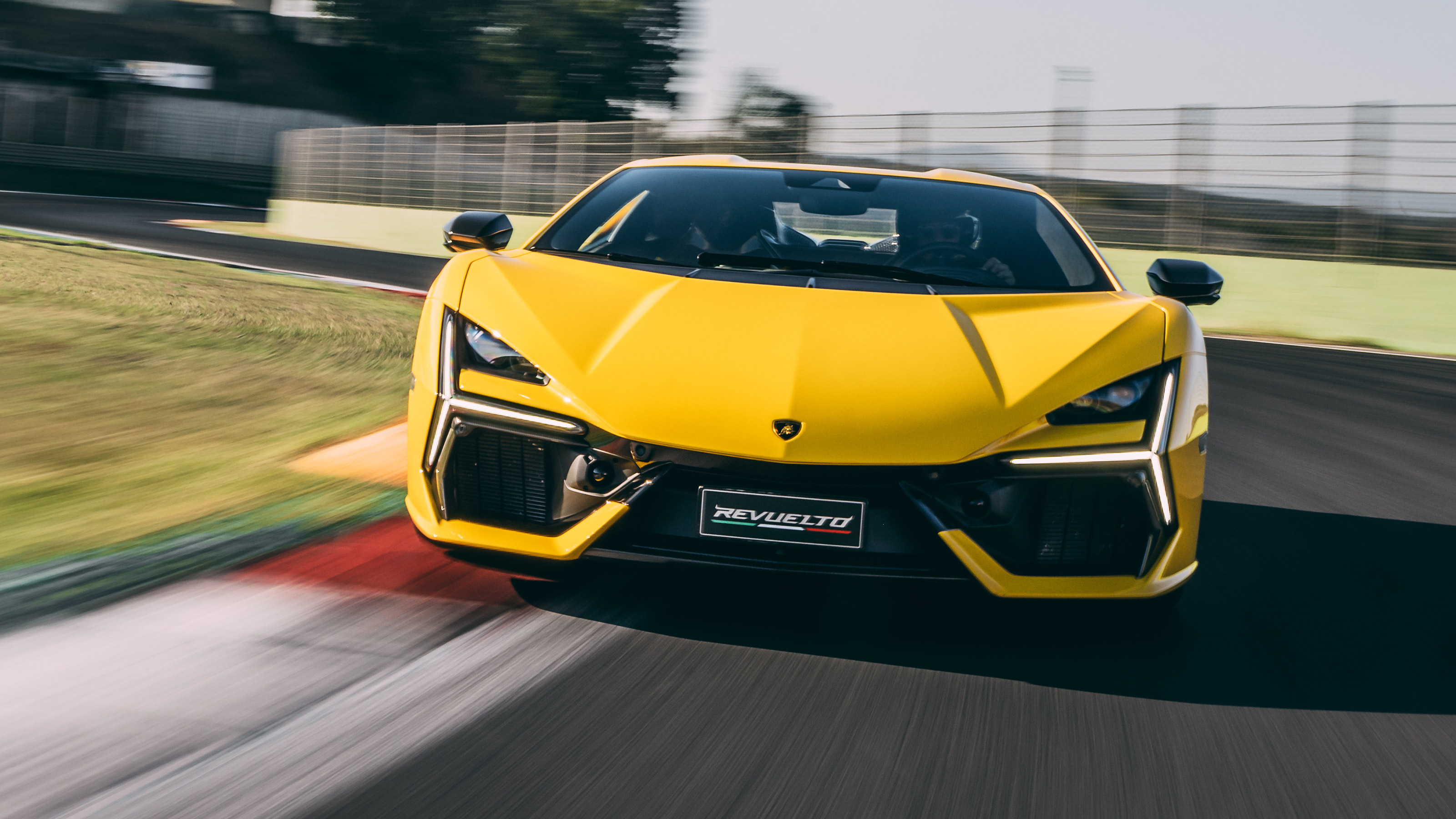 Lamborghini Revuelto