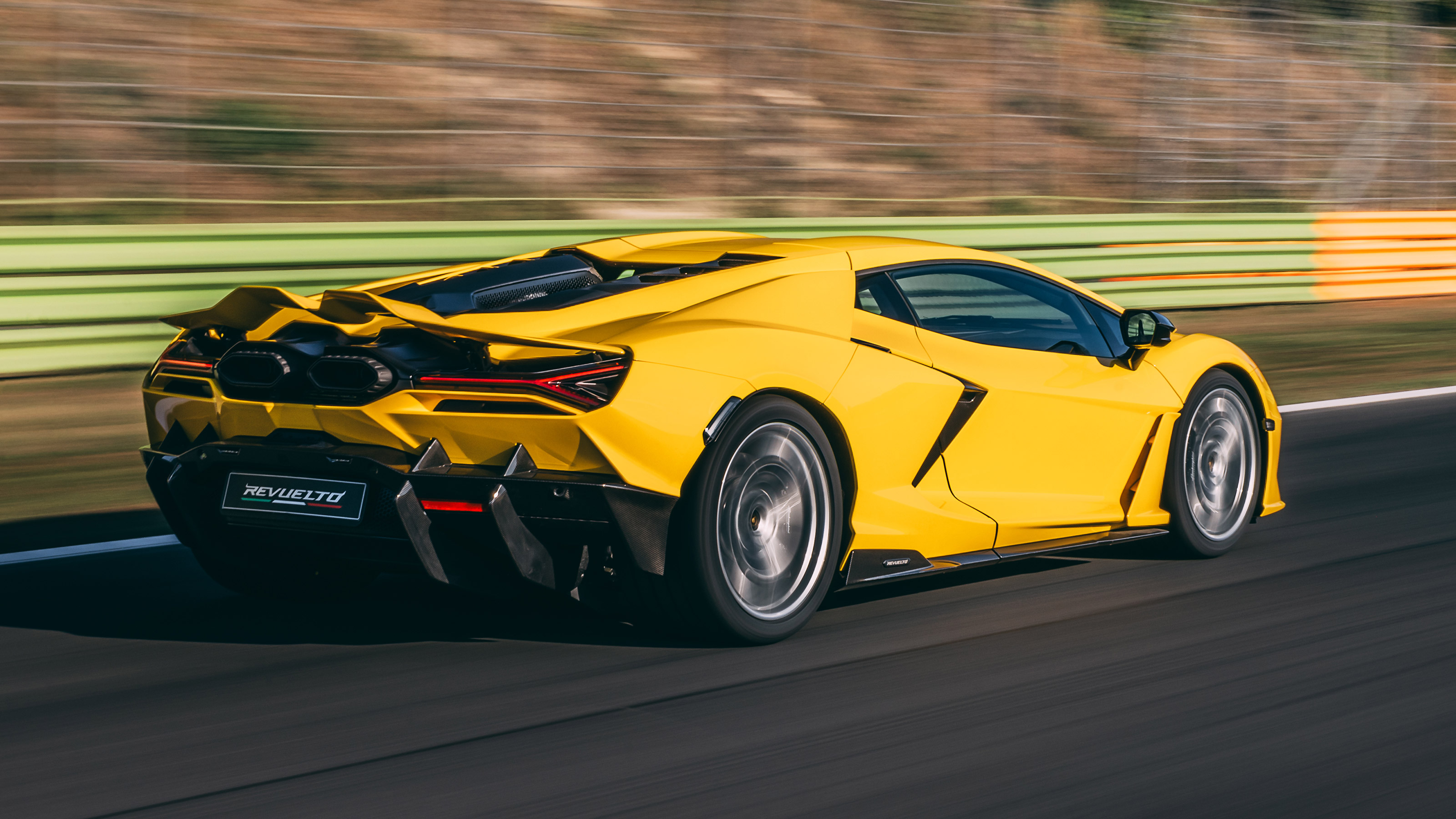 Lamborghini Revuelto