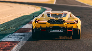 Lamborghini Revuelto
