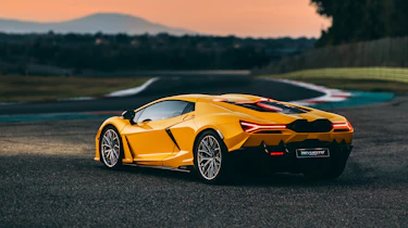 Lamborghini Revuelto