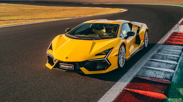 Lamborghini Revuelto