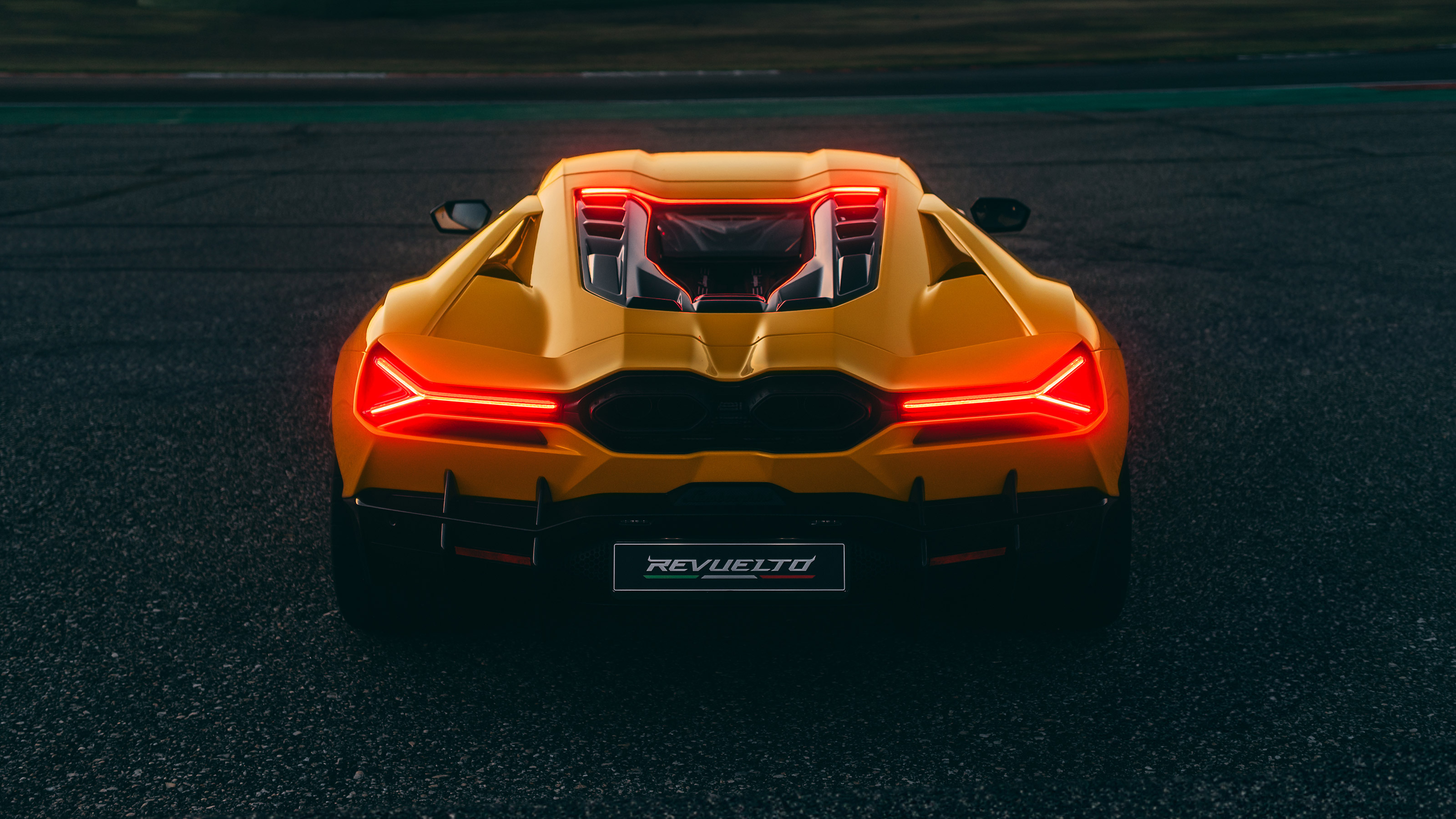 Lamborghini Revuelto