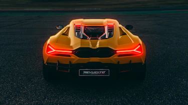 Lamborghini Revuelto
