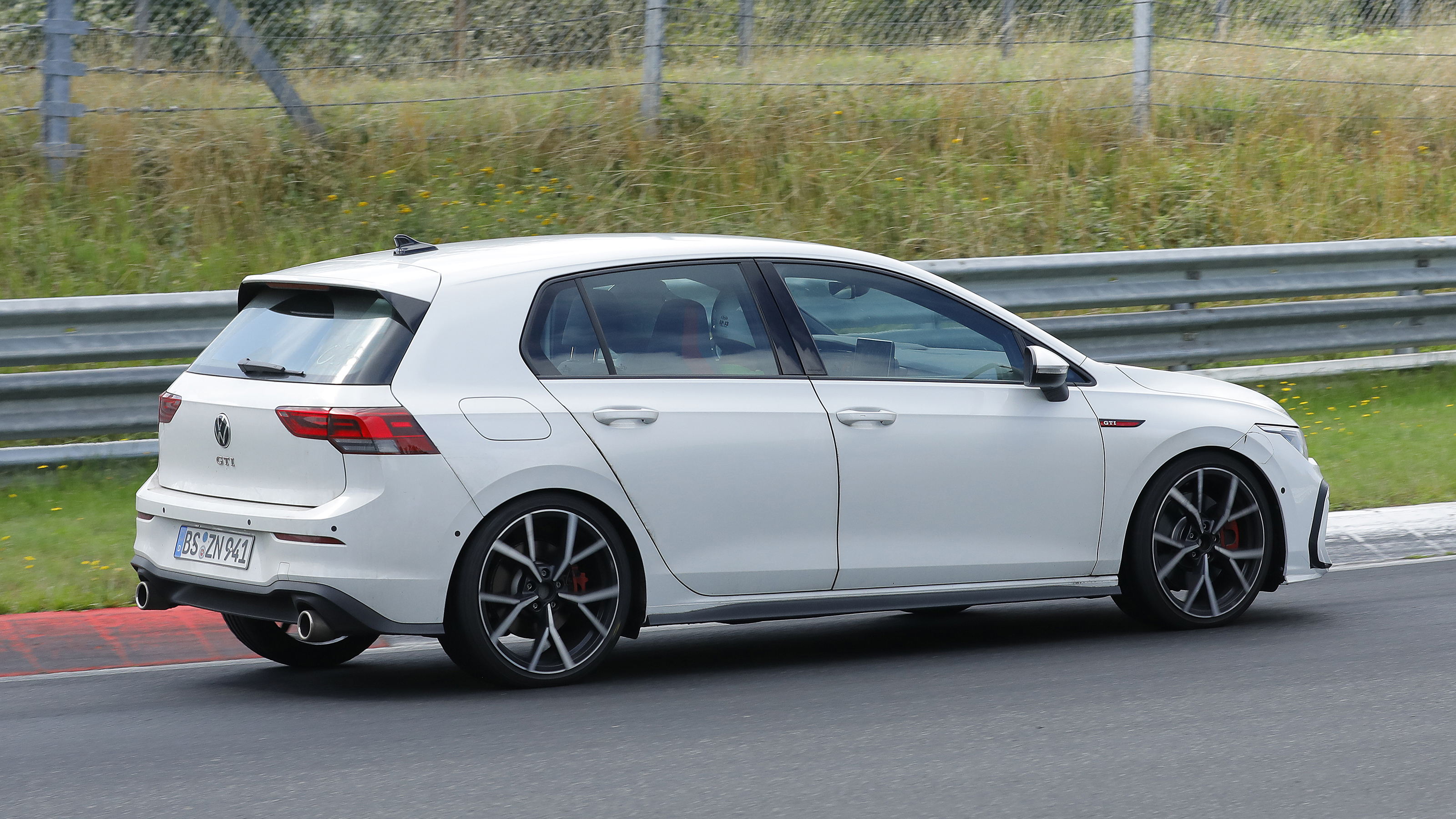 Volkwagen Golf GTI facelift – rear