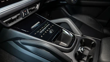 Porsche Cayenne – centre console