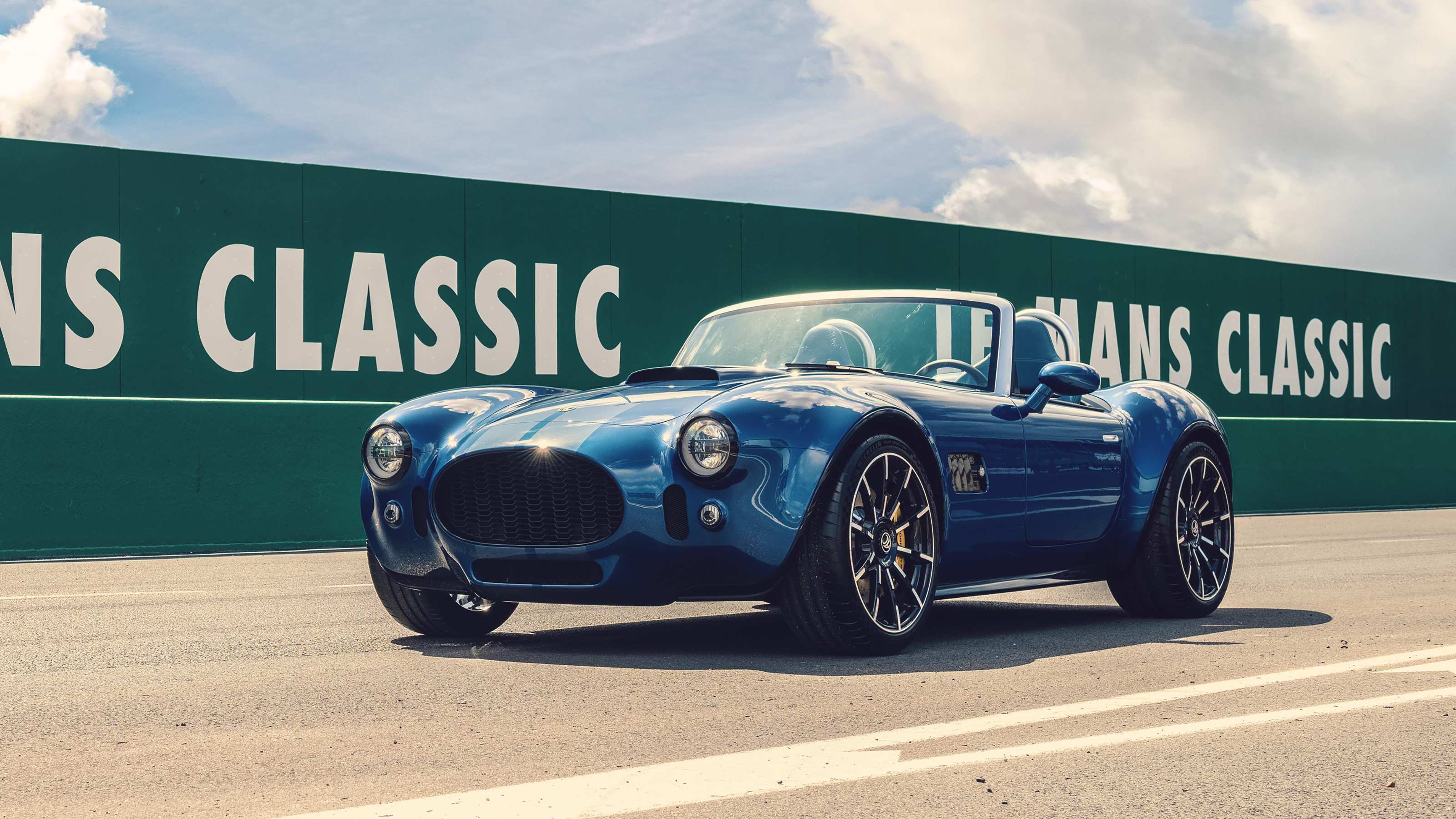 AC Cobra GT Roadster – front