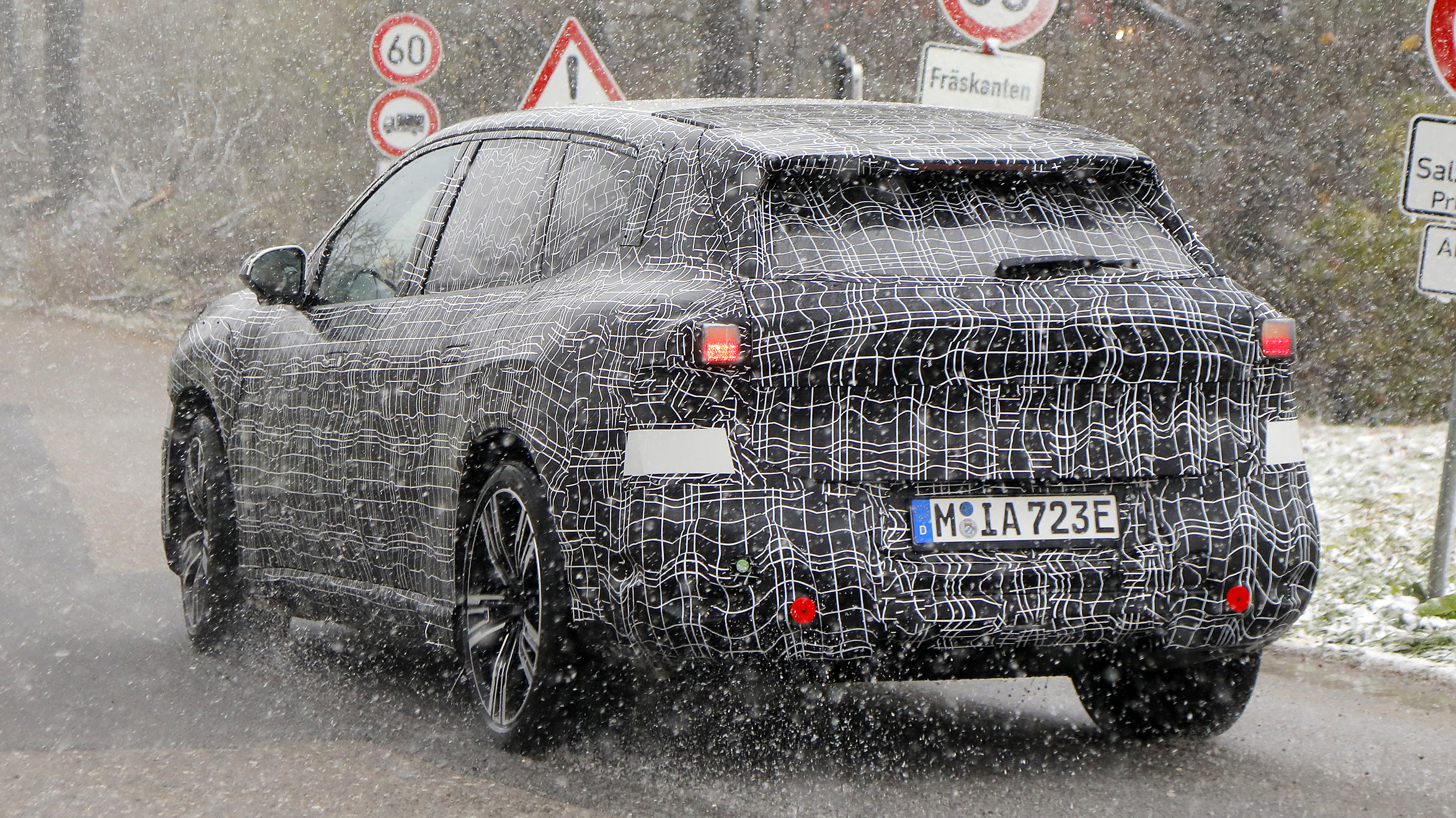 BMW Neue Klasse SUV – rear
