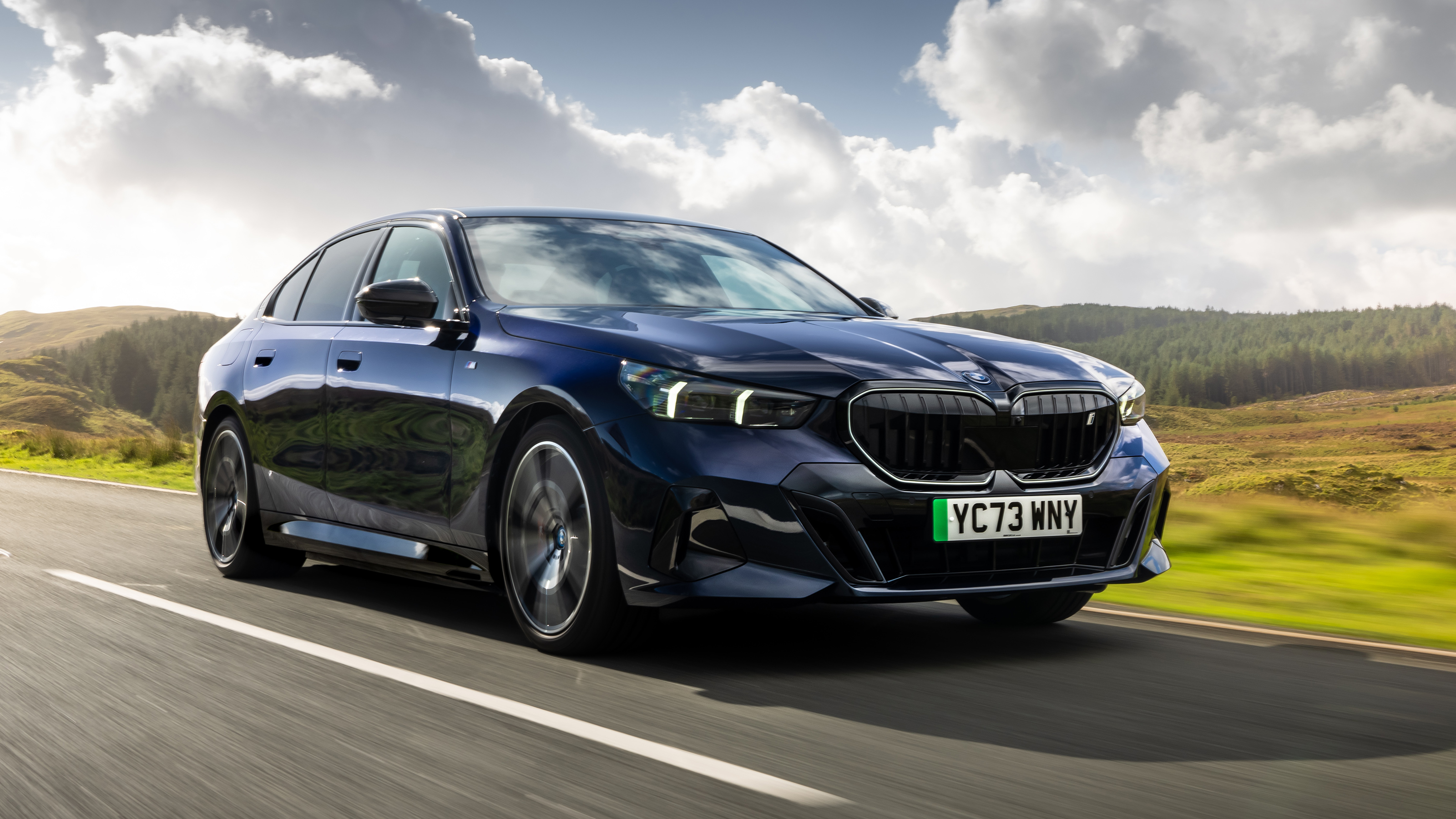 BMW i5 M60 – front