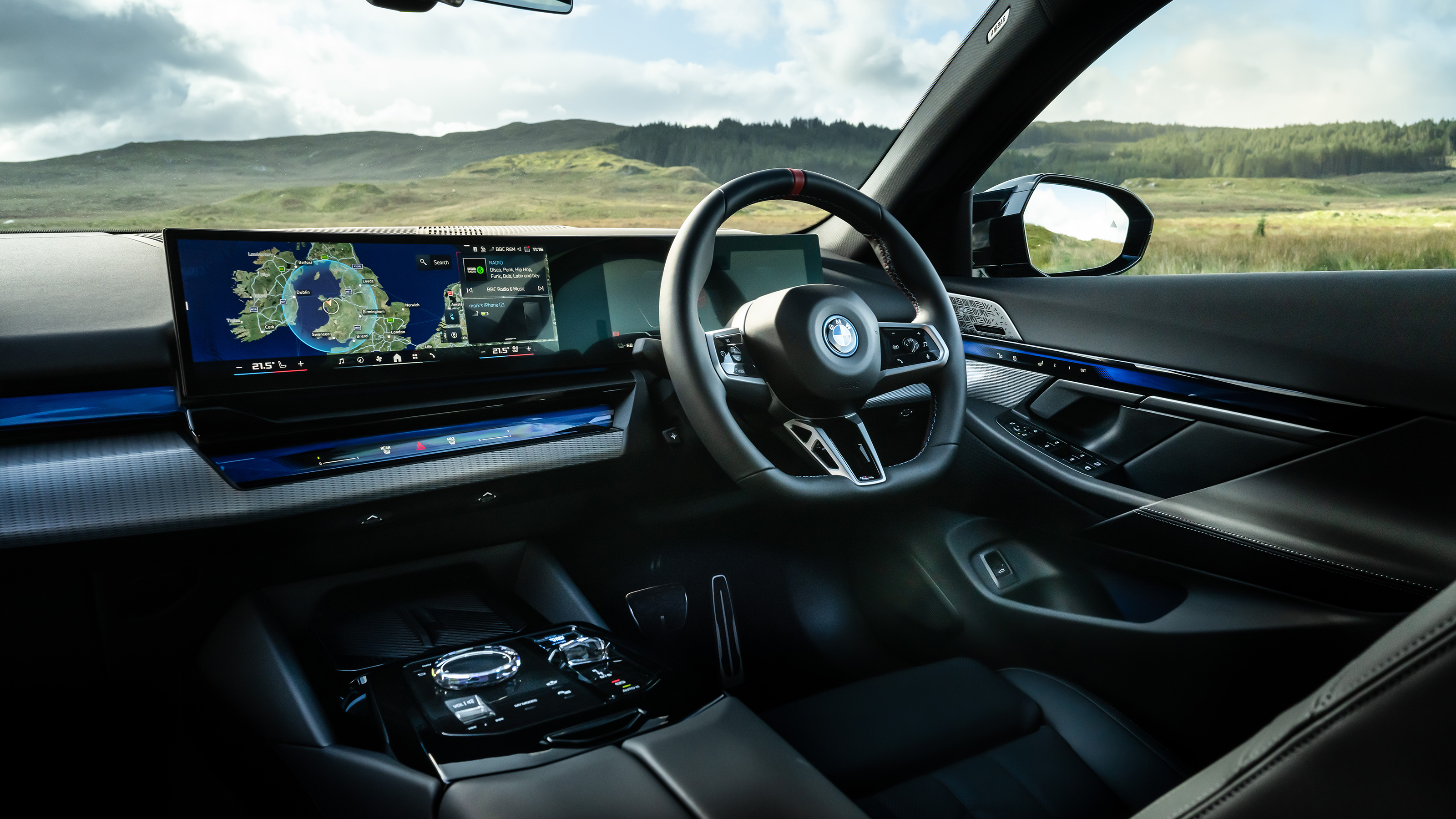 BMW i5 M60 – interior