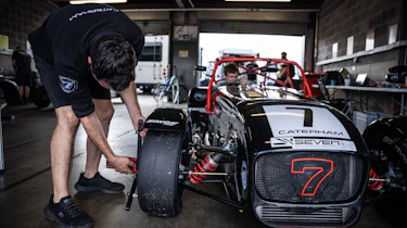 Caterham racing – pit box