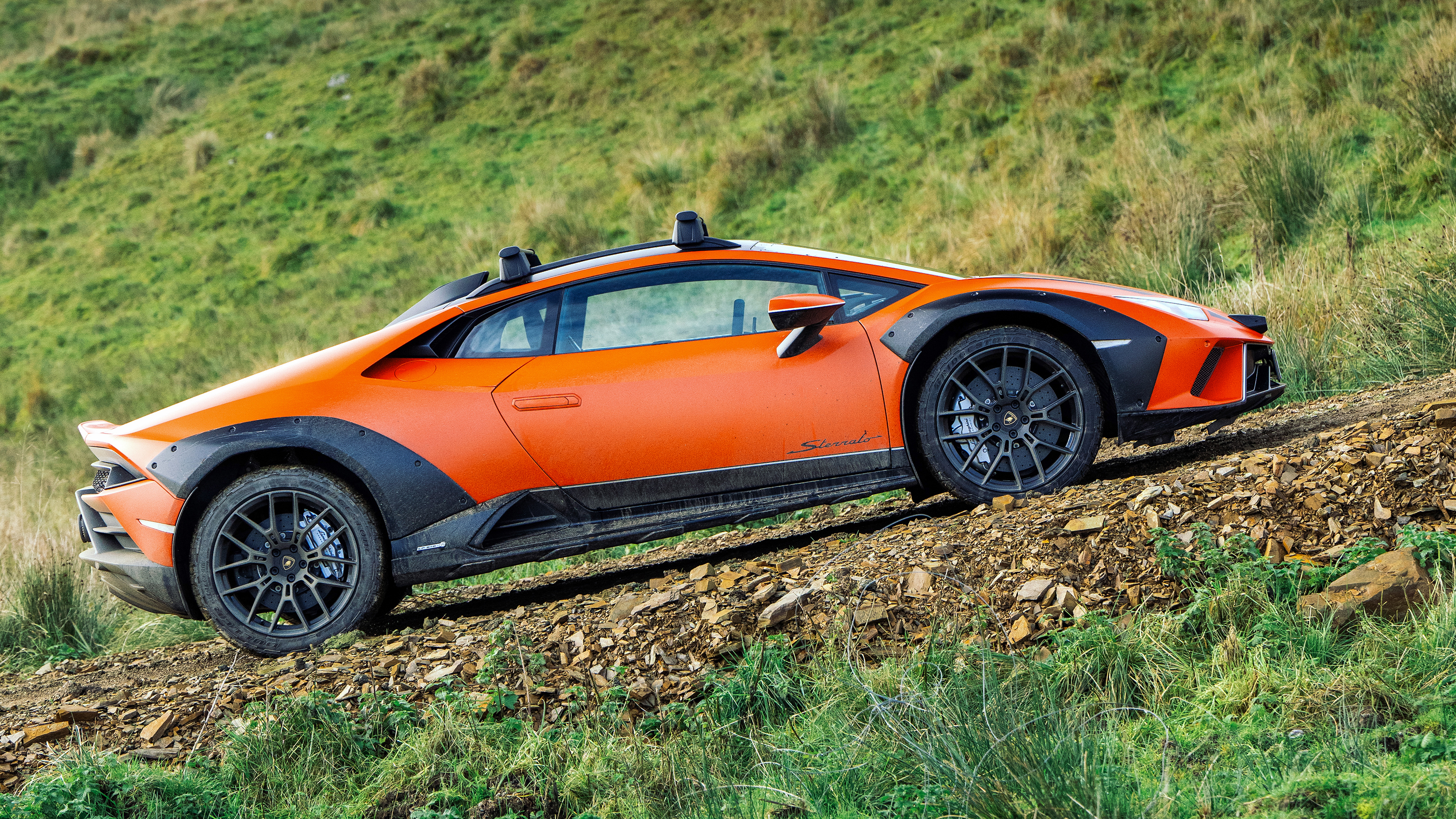 Lamborghini Huracán Sterrato – side
