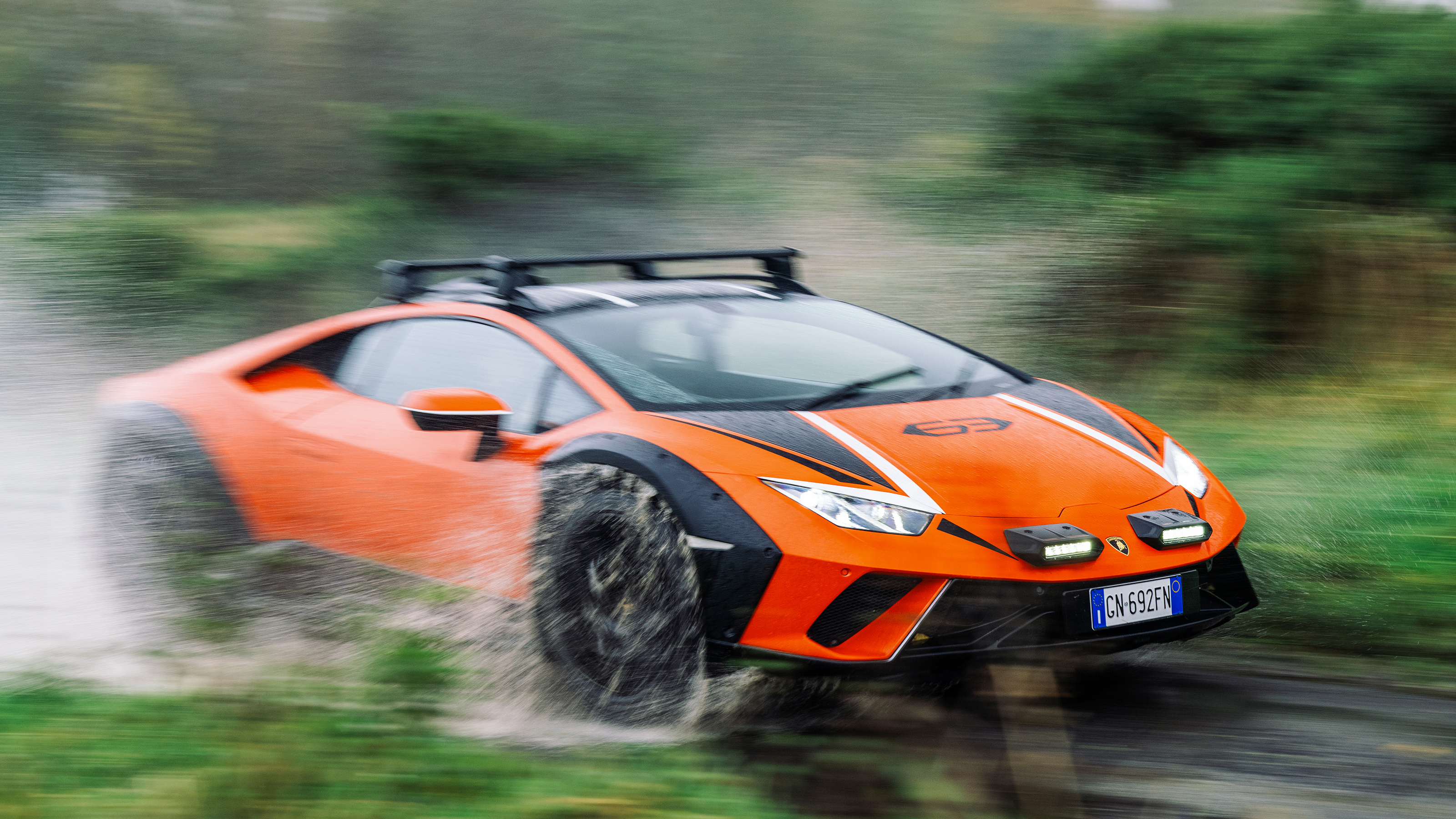 Lamborghini Huracán Sterrato – front