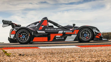 Radical SR10
