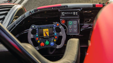 Radical SR10