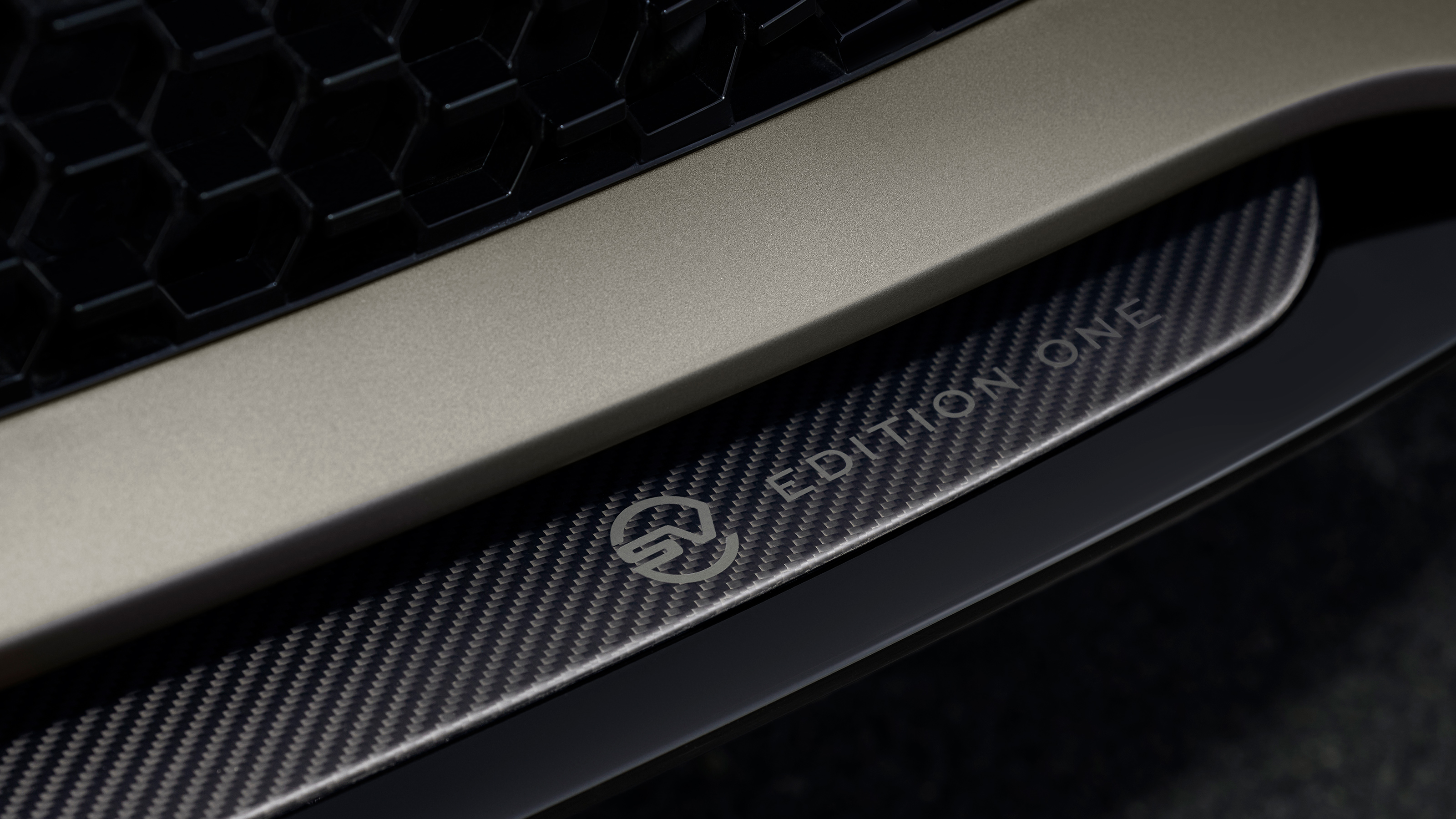 Range Rover Sport SV – badge