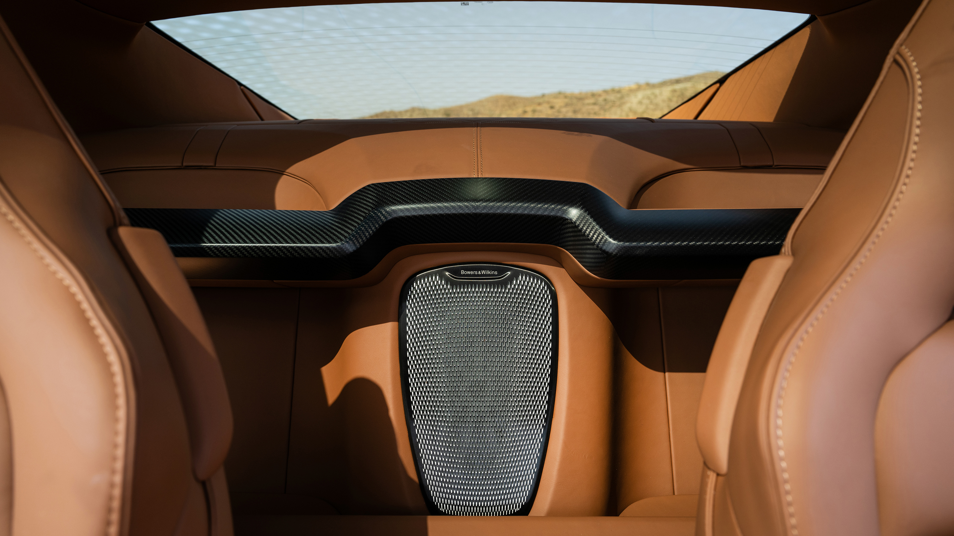 Aston Martin Vanquish – rear