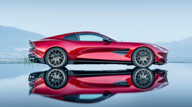 Aston Martin Vanquish – side