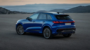 Audi SQ5 static rear three-quarter