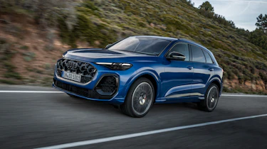 Audi SQ5 dynamic front three-quarter