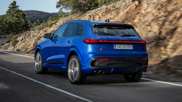 Audi SQ5 dynamic rear three-quarter