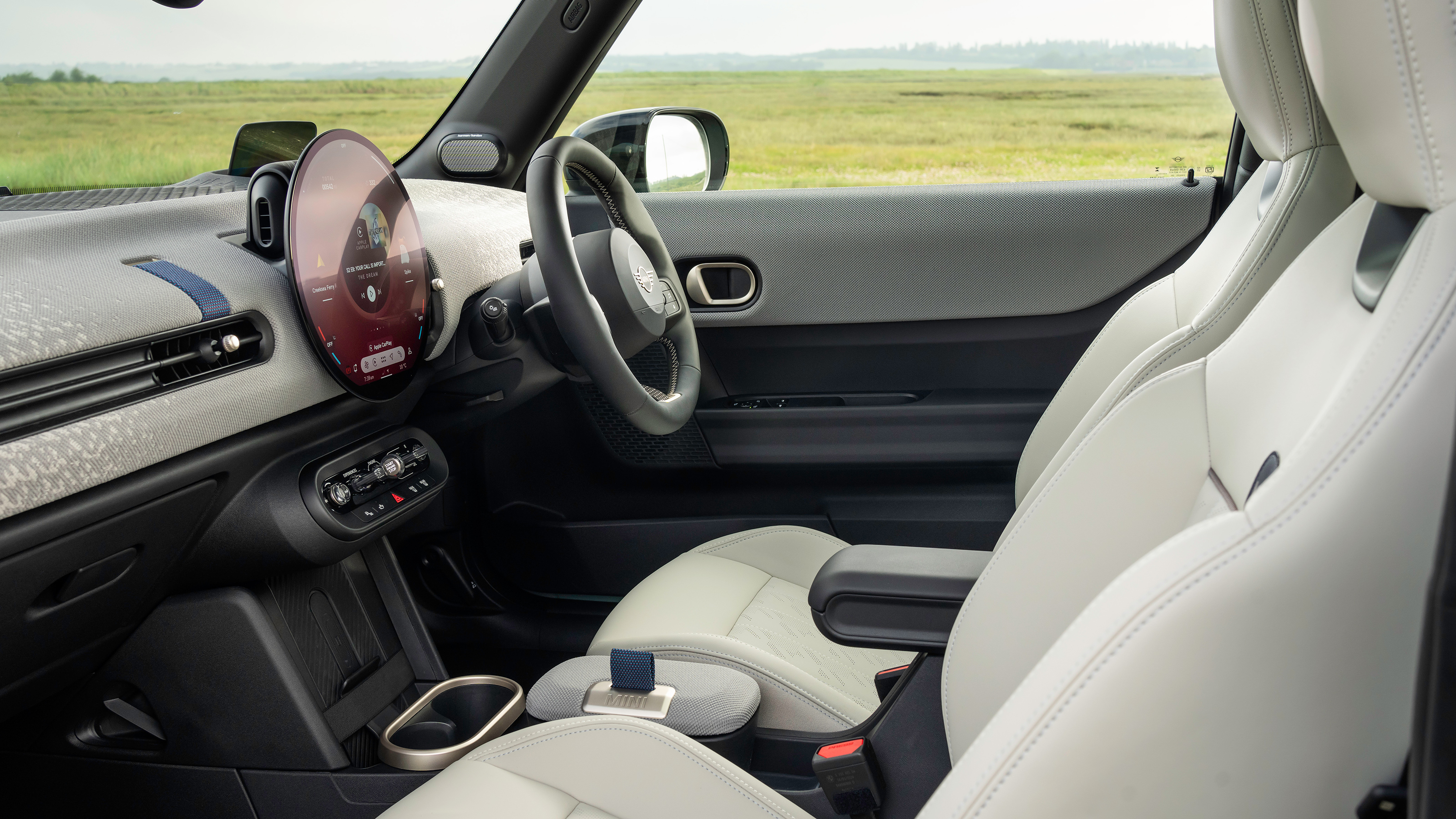 Mini Cooper S – interior