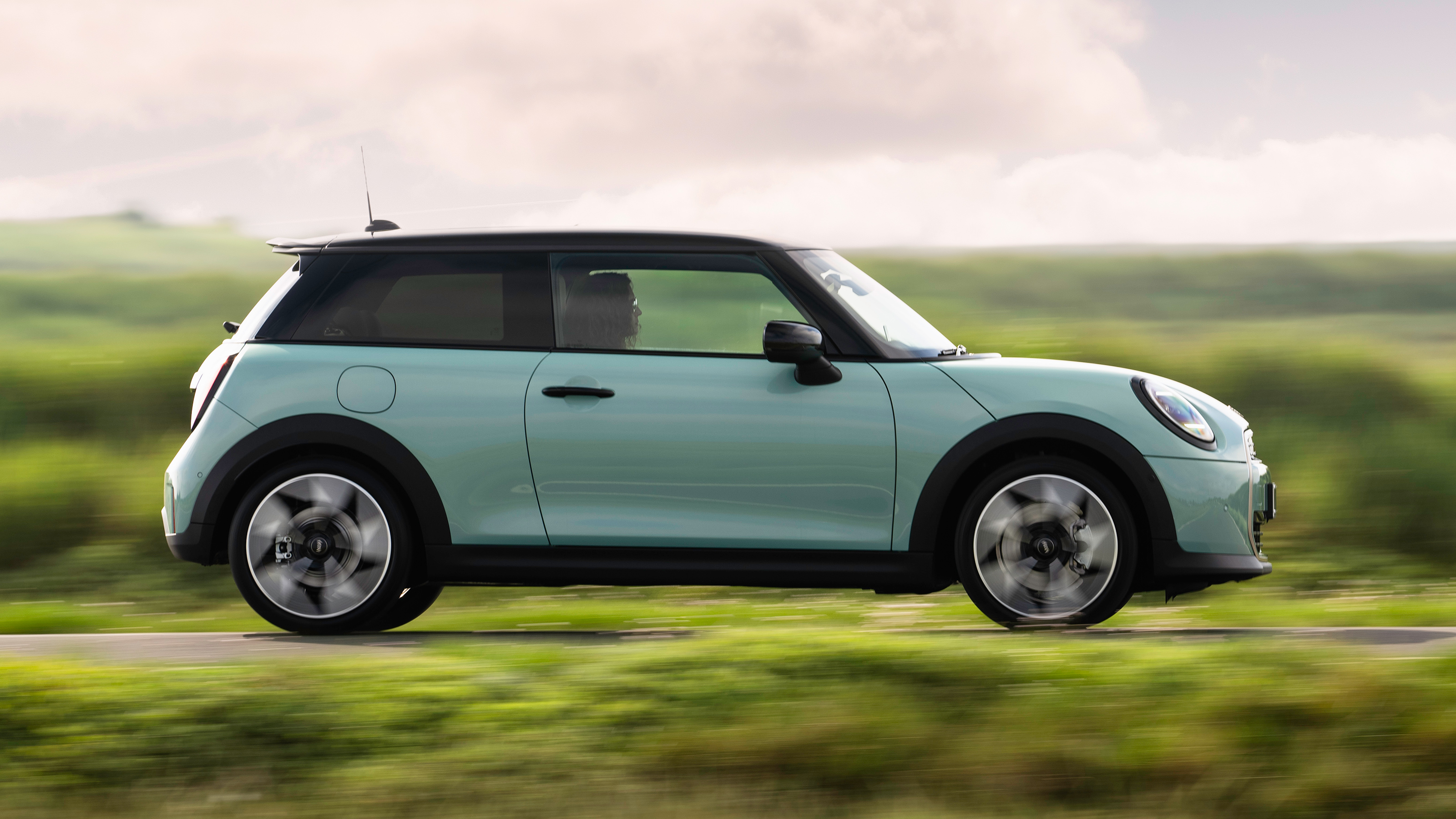 Mini Cooper S – side