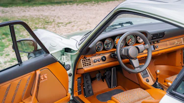 Singer 911 Turbo – steering wheel