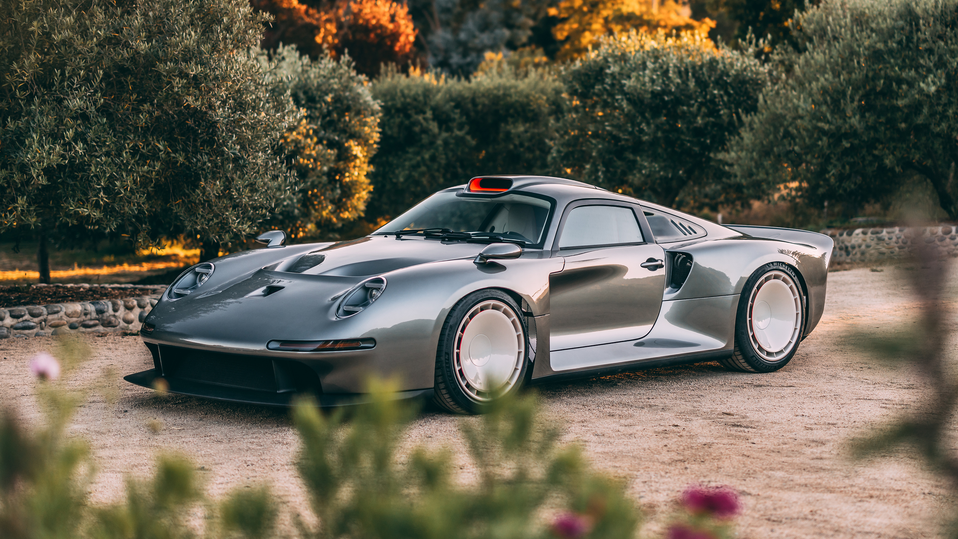 Tuthill GT One – front