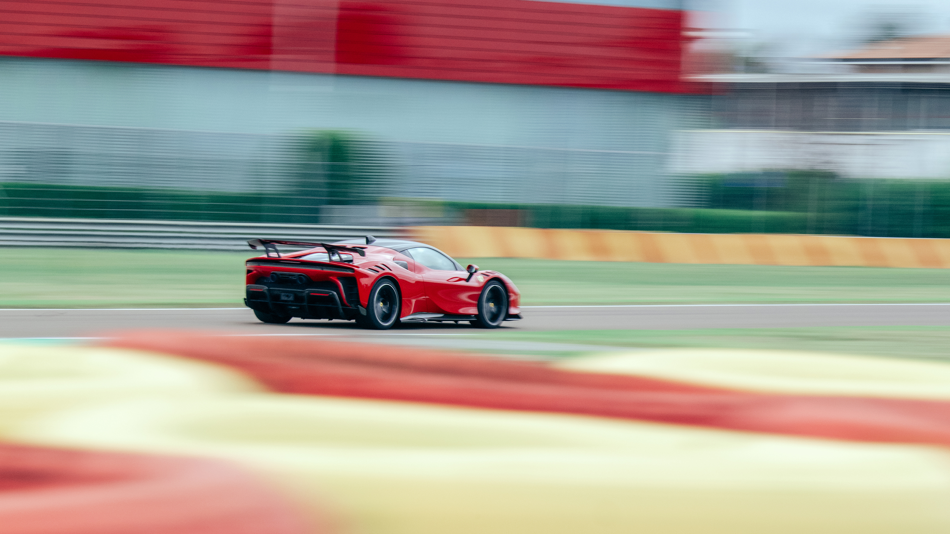 Ferrari SF90 XX Stradale – side