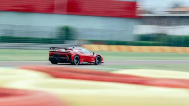 Ferrari SF90 XX Stradale – side