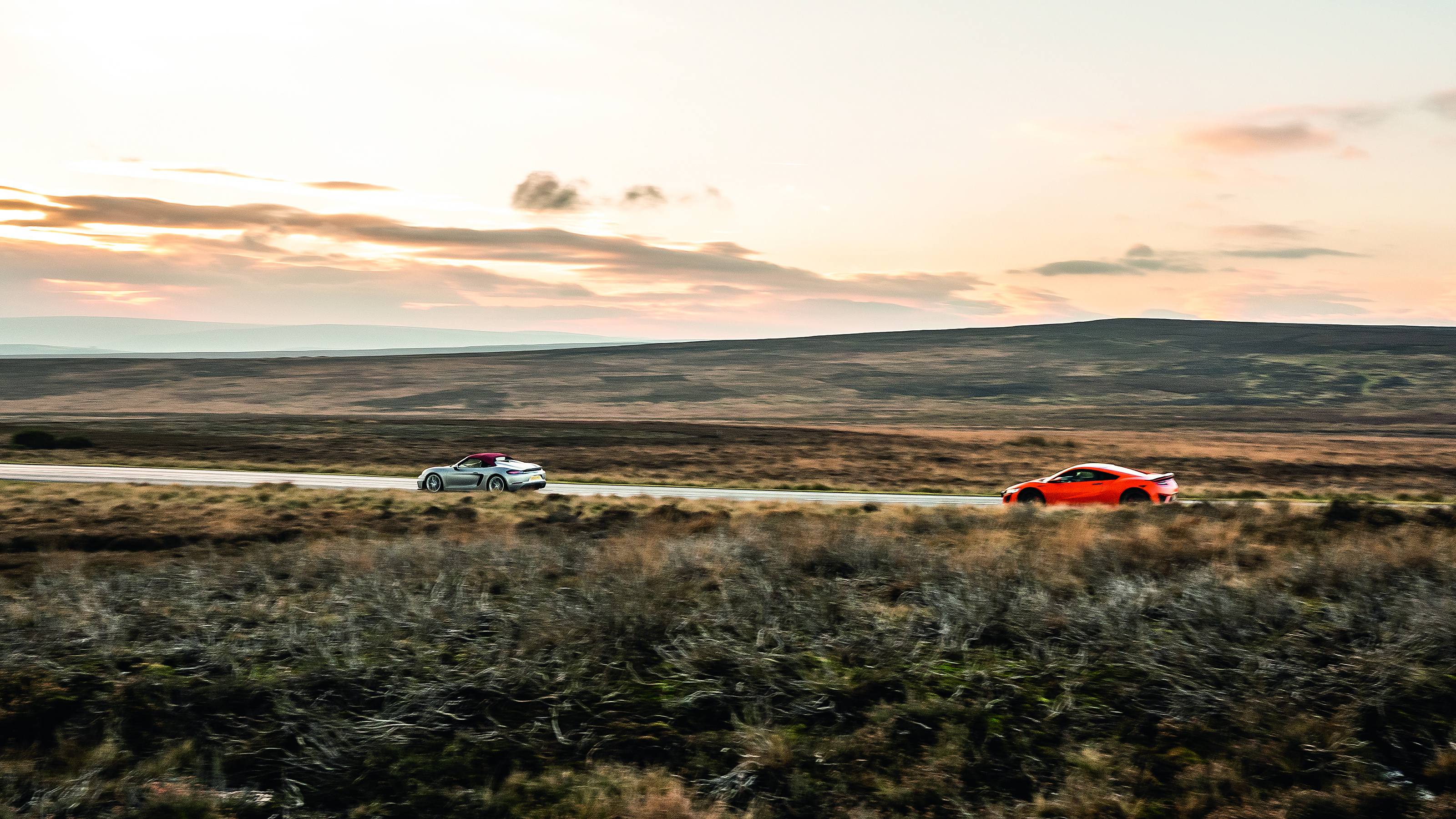 Honda NSX v Porsche 718 Spyder 