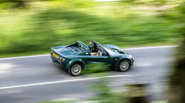 Lotus Elise S1 – side