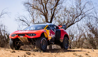 Prodrive Hunter – front