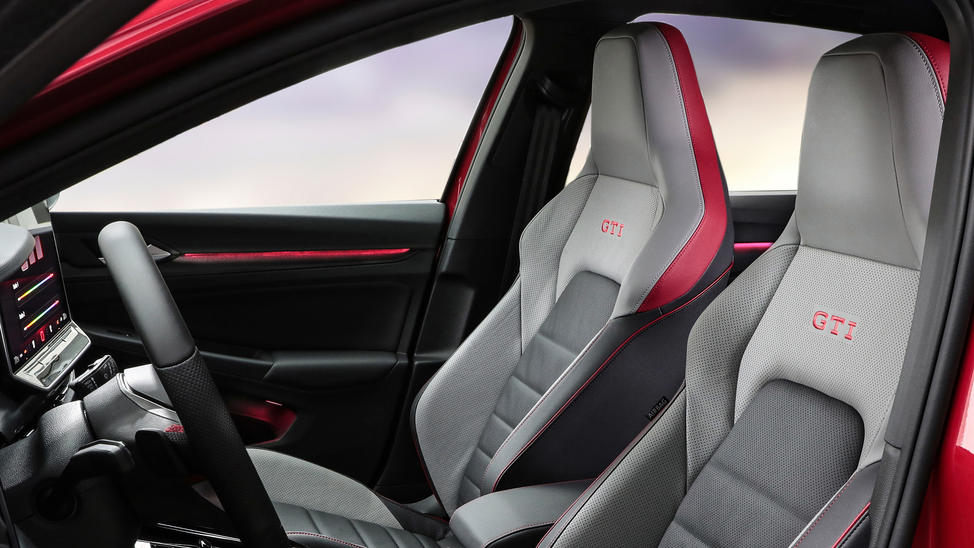 Volkswagen Golf GTI Mk8.5 – seats