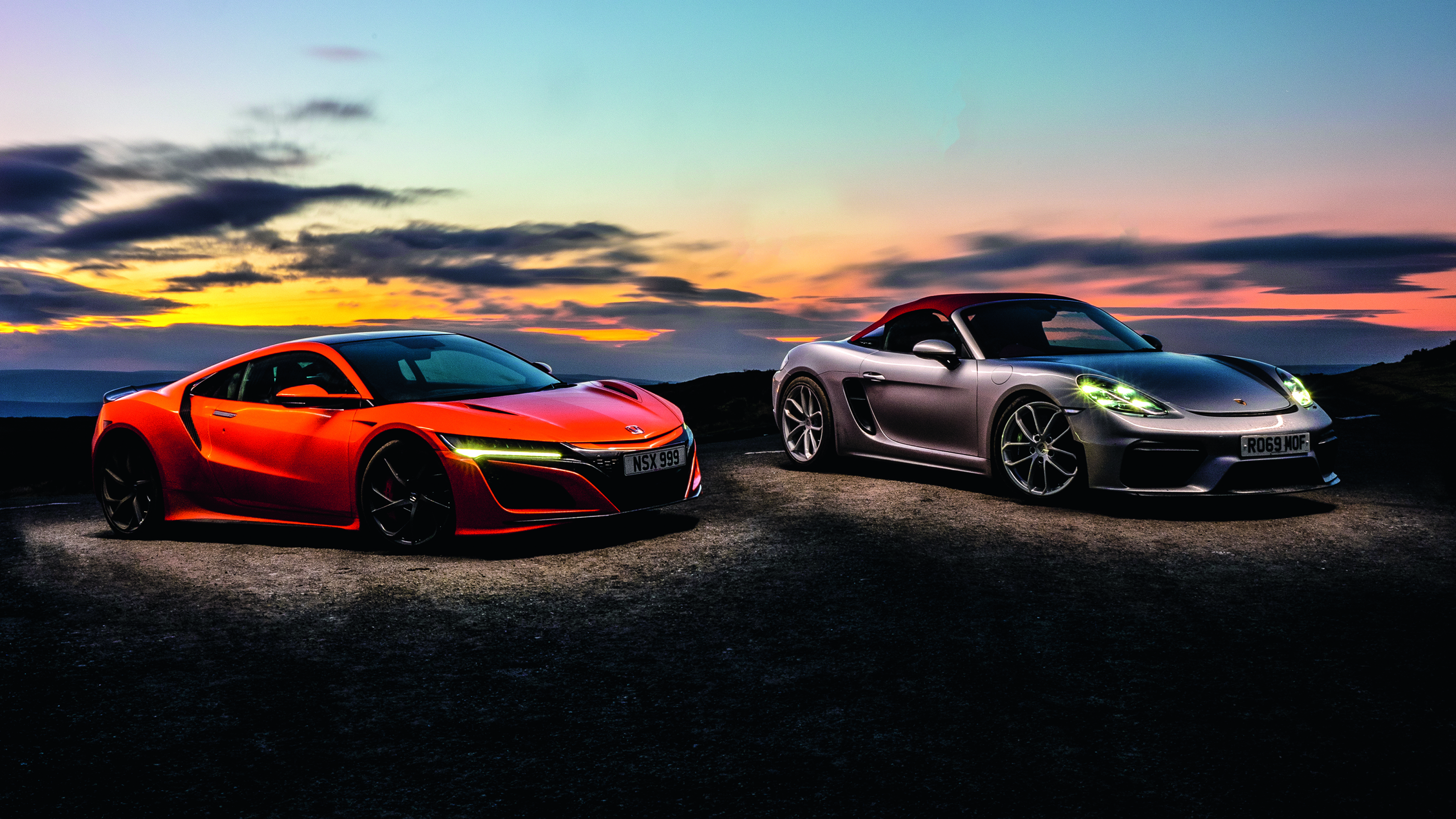 Honda NSX v Porsche 718 Spyder 
