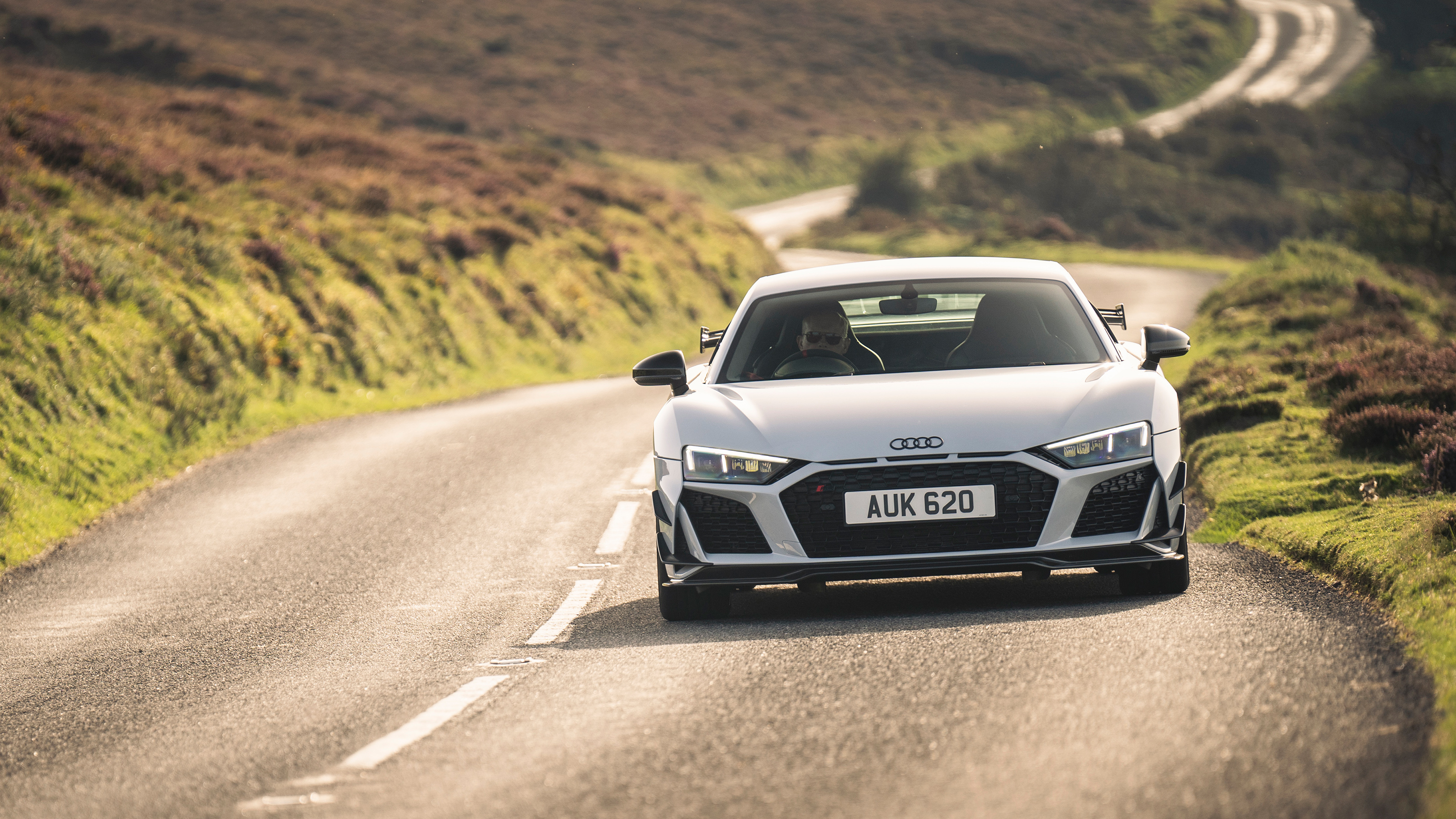 Audi R8 V10 GT RWD – front