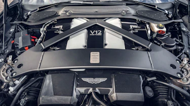 Aston Martin Vanquish – engine