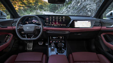 2025 Audi S5 Avant interior
