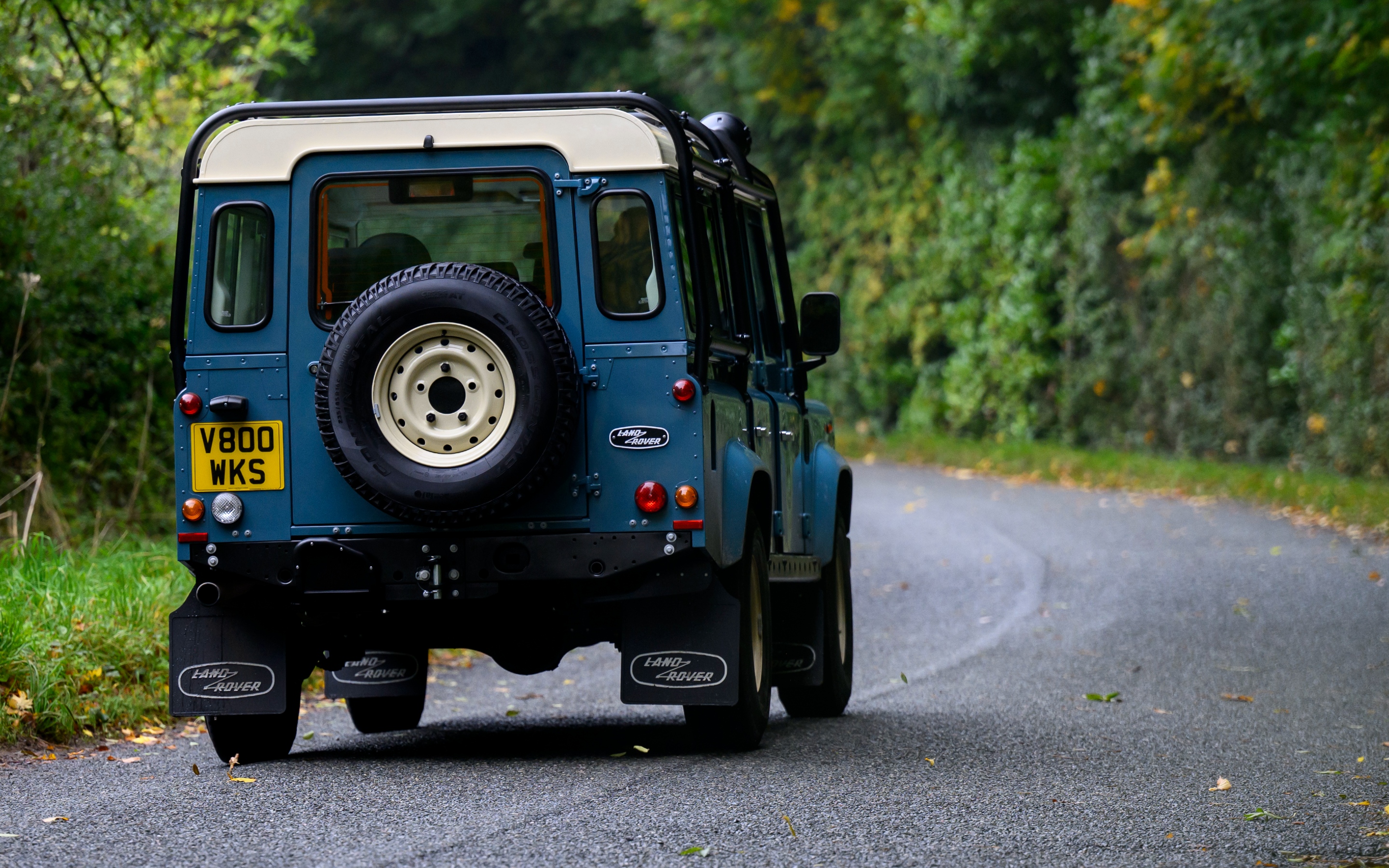 Classic Defender V8 rear