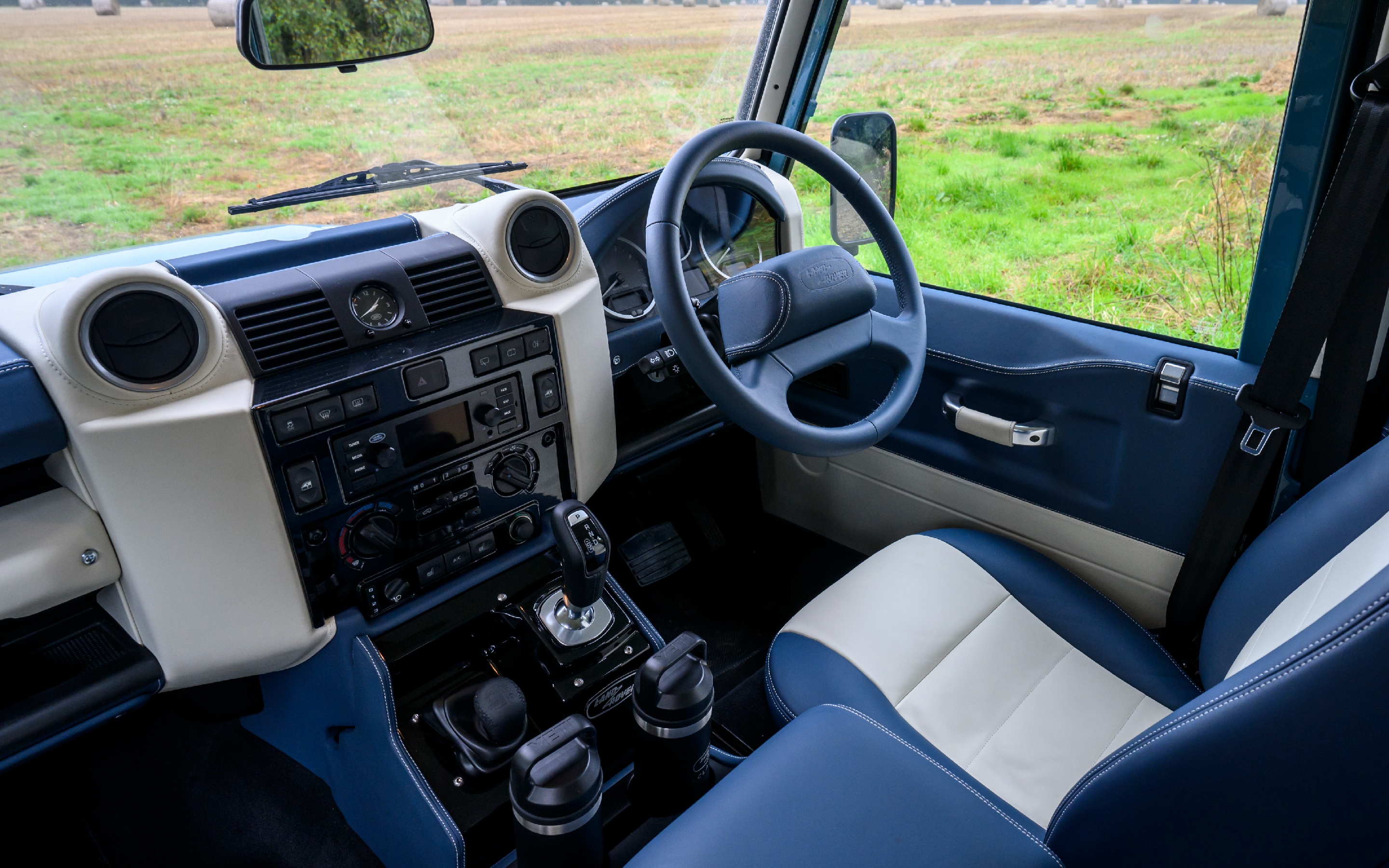 Classic Defender V8 interior