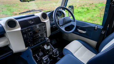 Classic Defender V8 interior