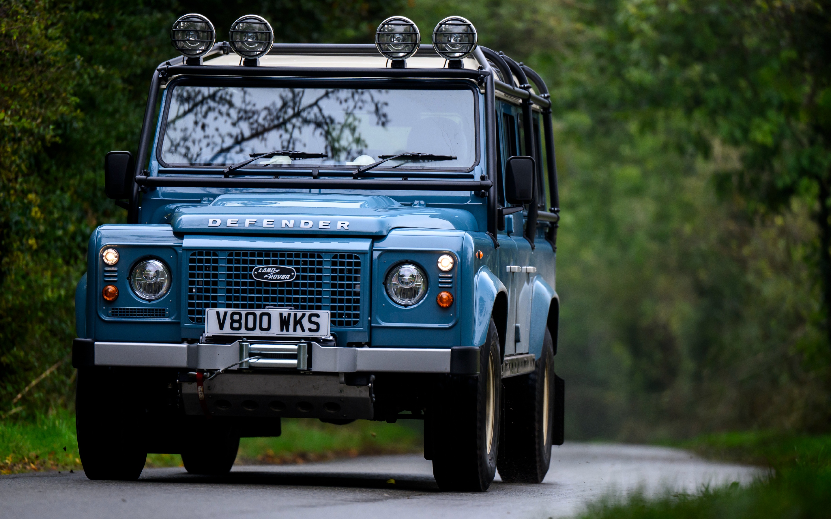 Classic Defender V8 front