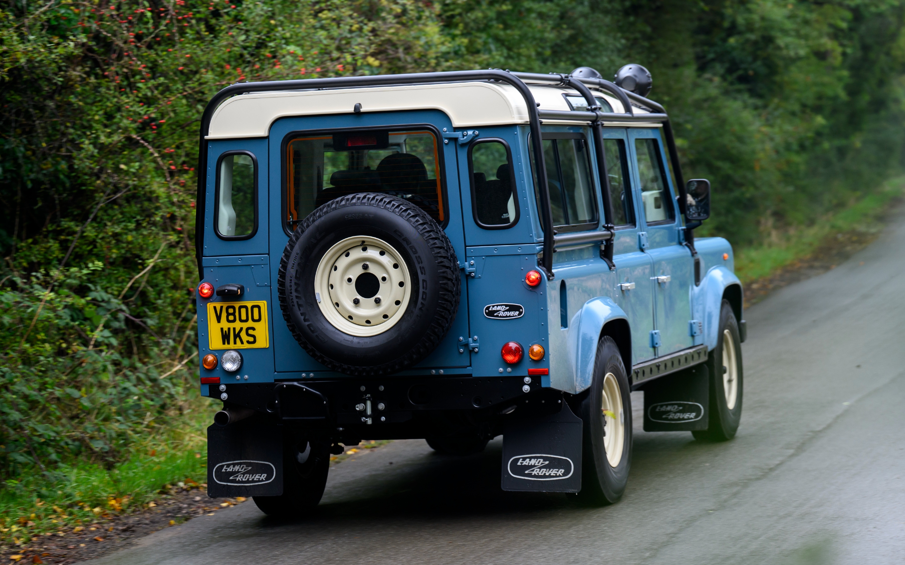 Classic Defender V8 rear