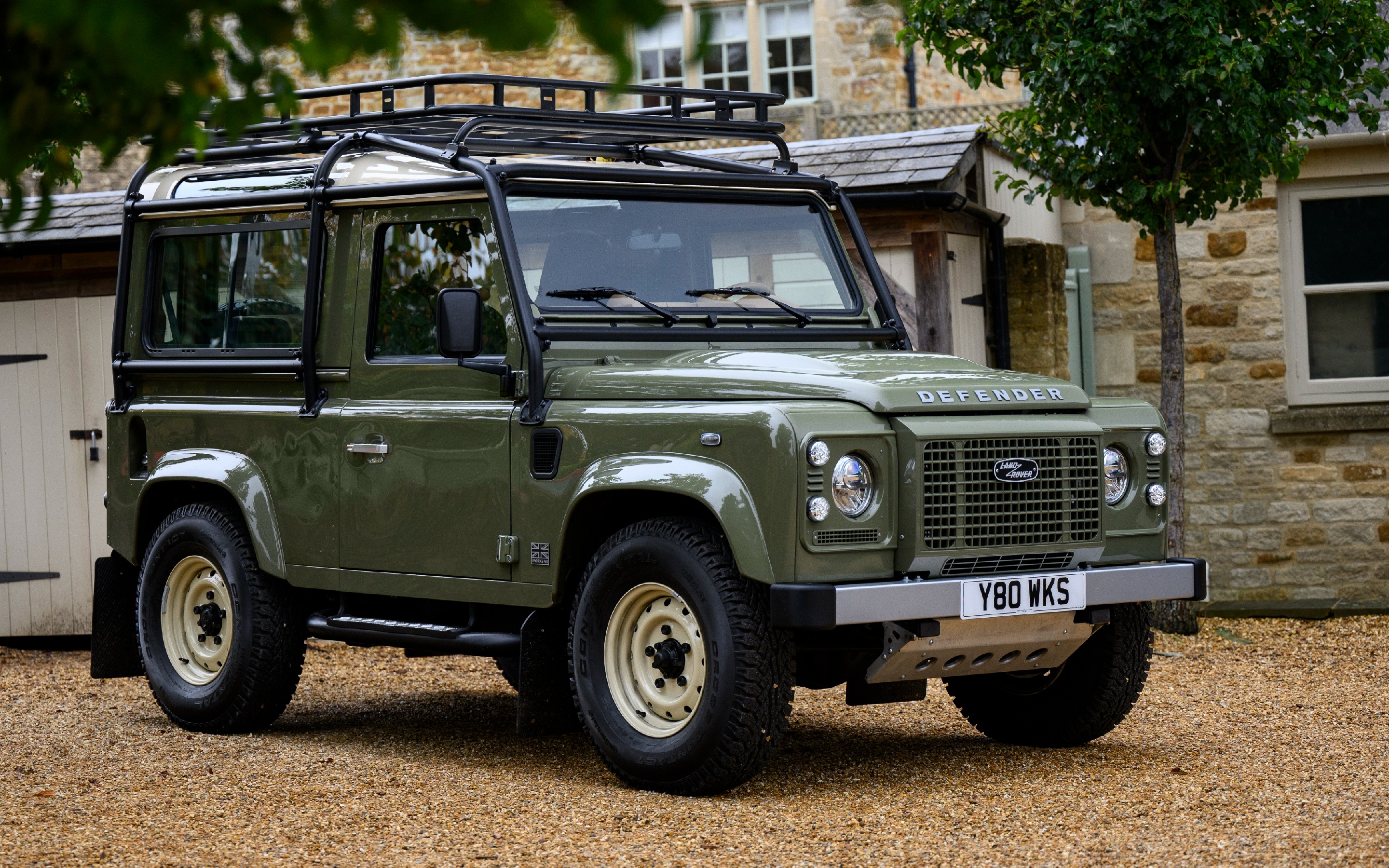 Classic Defender V8 90 front