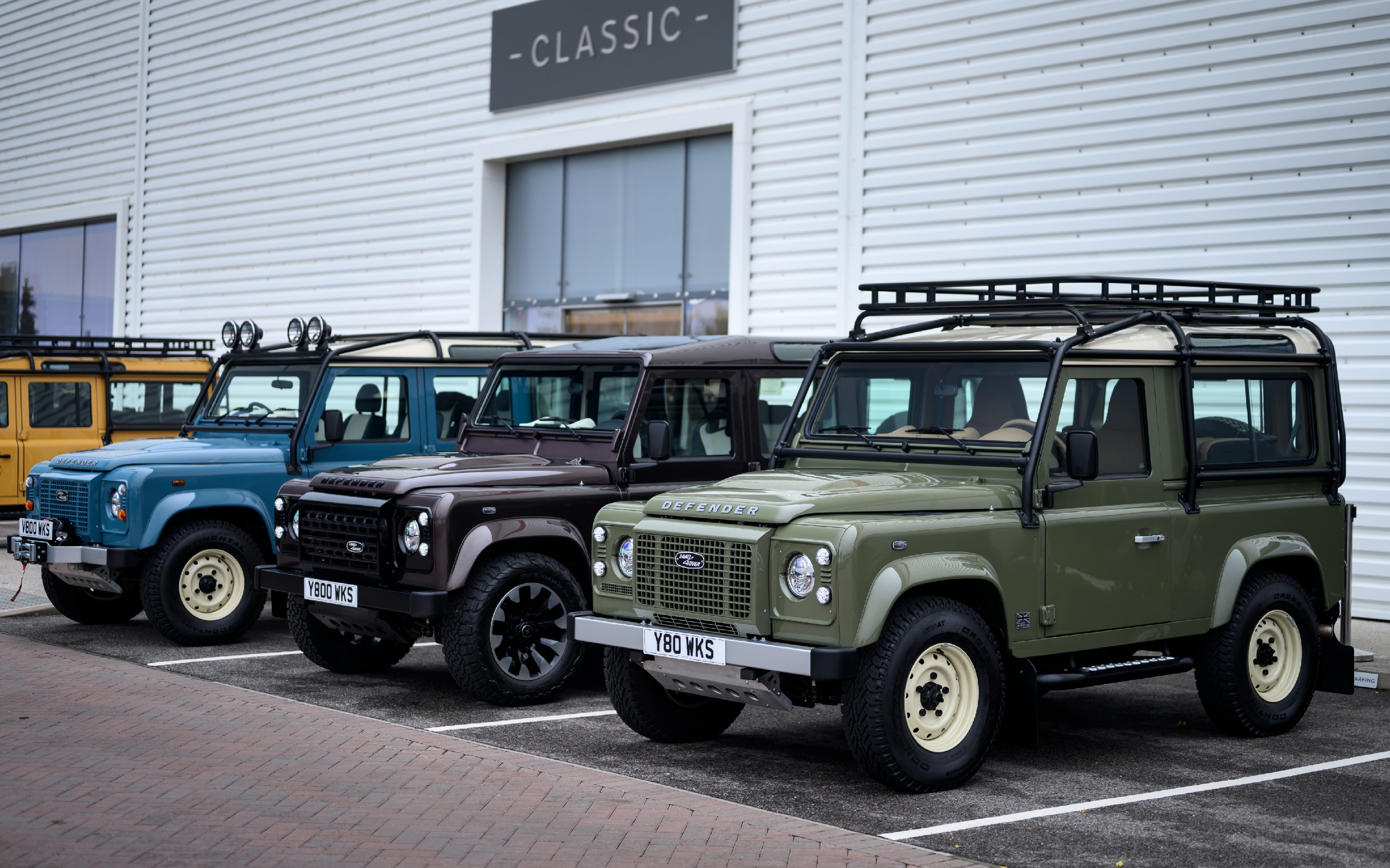 Classic Defender V8s