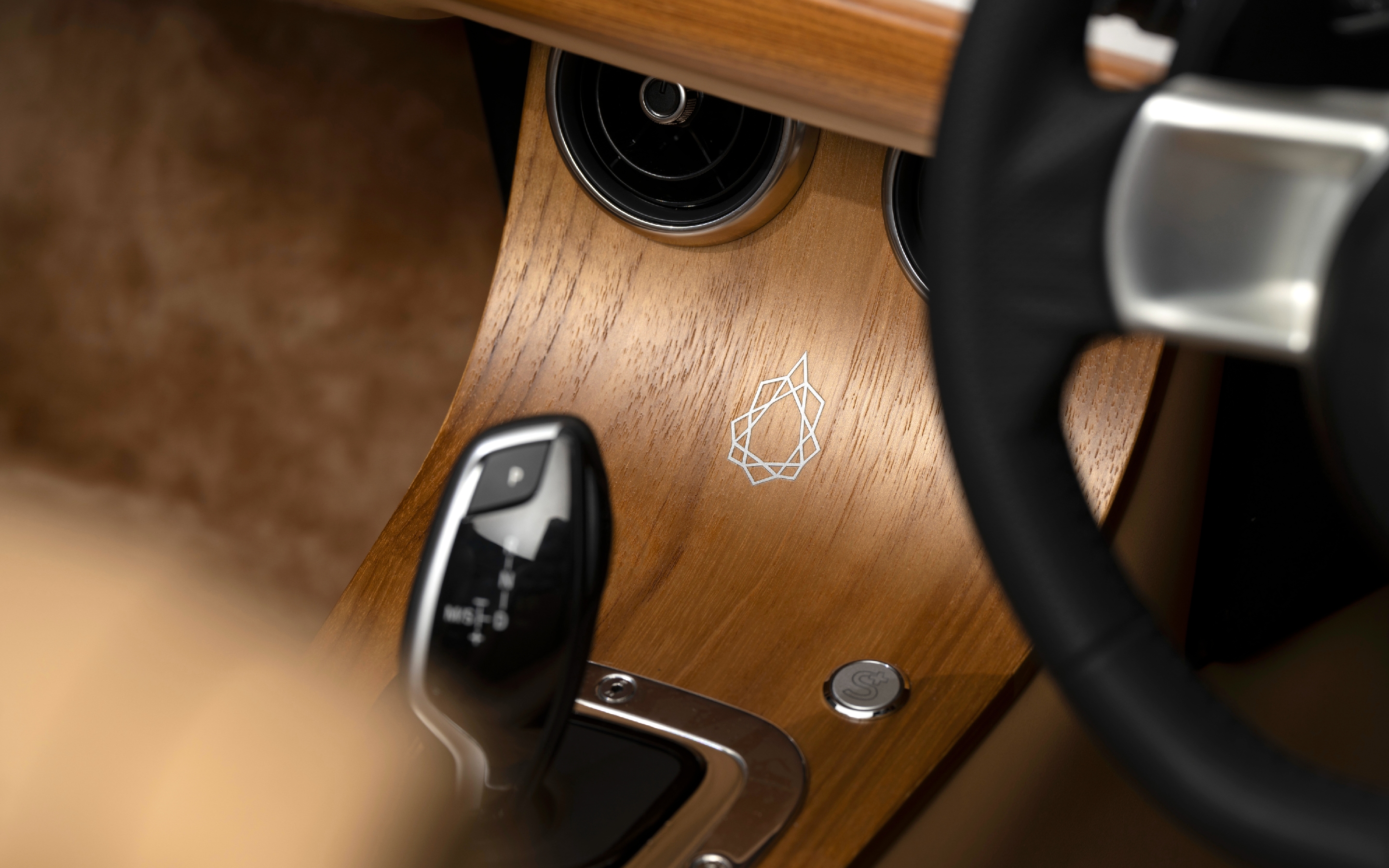 Morgan Plus Six Pinnacle Edition details