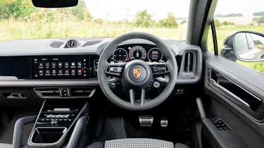 Porsche Cayenne GTS – interior